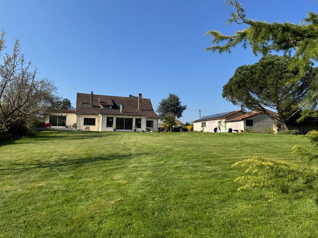 House in Saint-Remy-l'Honore, Ile-de-France, France 2 - 18362999