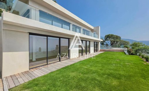 Villa in Village-Cros de Caste-Coupiere-Mont Gros, Roquebrune-Cap-Martin, France 1