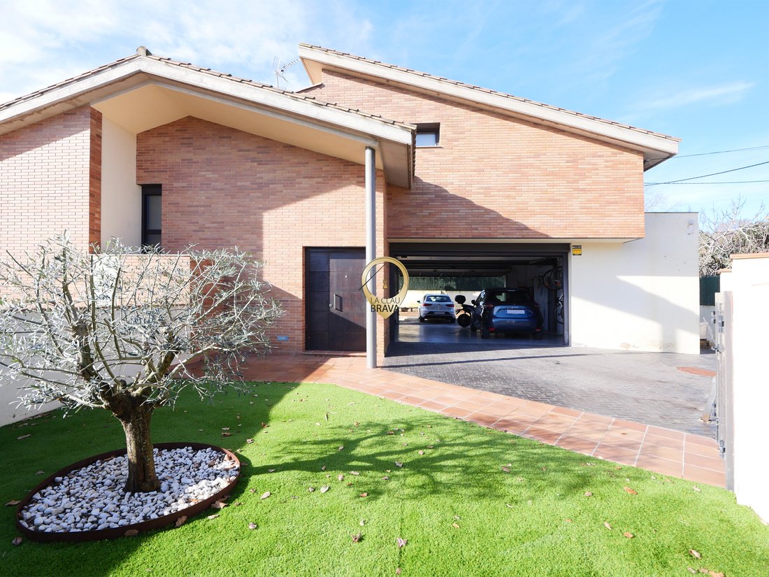 Chalet in Sant Feliu de Guixols, Catalonia, Spain 2 - 18362739