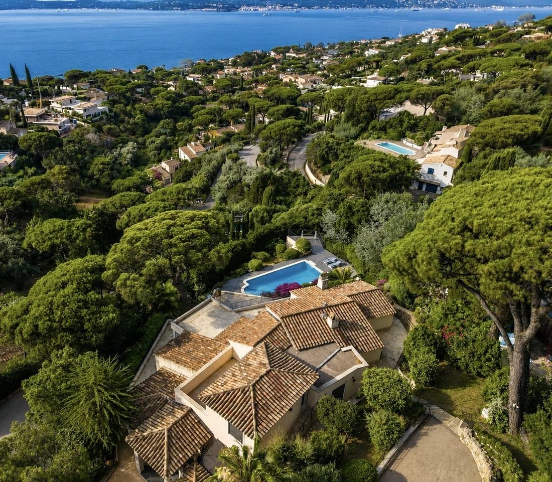 Villa in Nartelle-Noyer-Bellevue-bd des Sardinaux, Sainte-Maxime, France 1 - 18363932