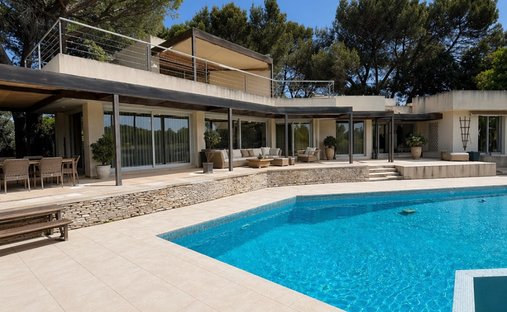 House in Camplanier, Nimes, France 1