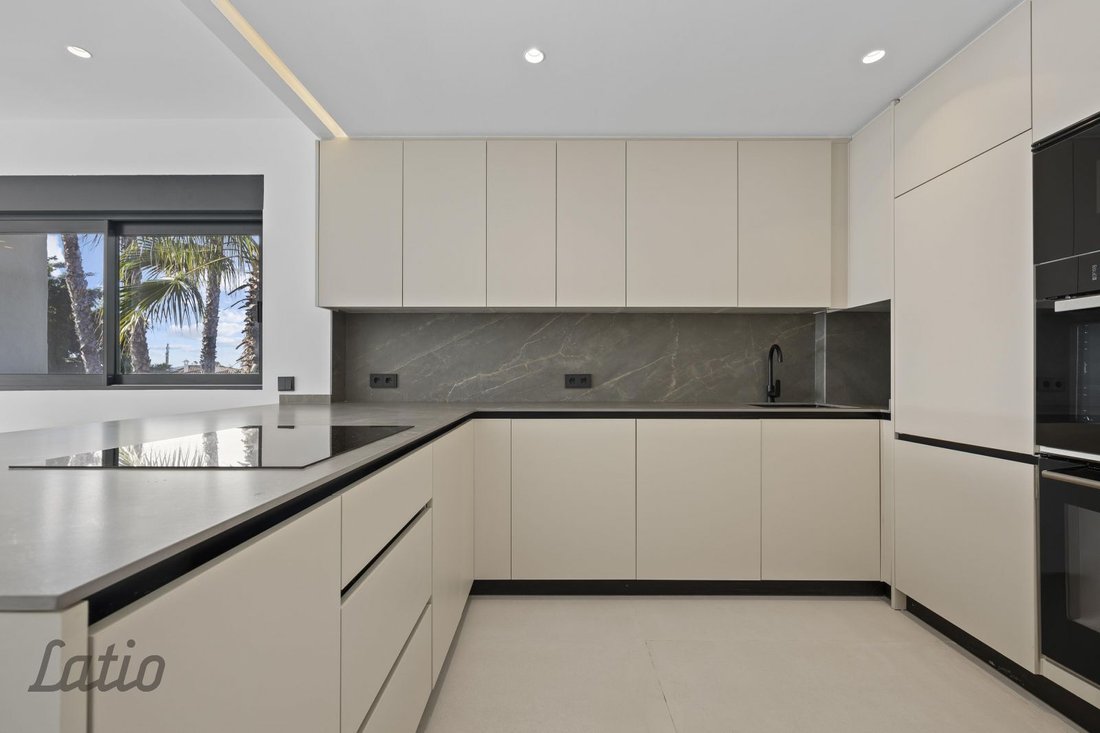 Apartment in Estepona, Andalusia, Spain 5 - 18363914