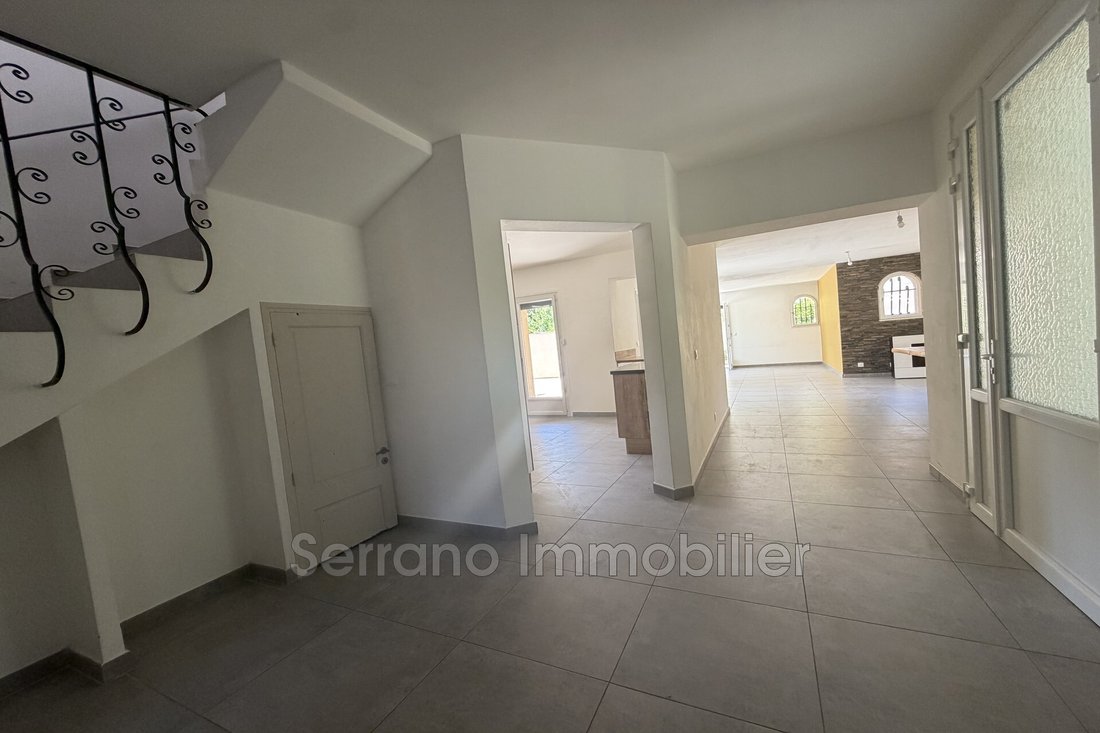Villa in Châteaurenard, Provence-Alpes-Côte d'Azur, France 3 - 18363996