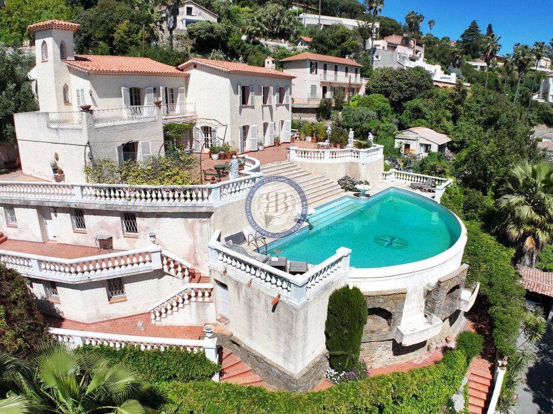 Villa in Gabelle-Courcettes-Les Clos, Vallauris, France 1 - 18363691