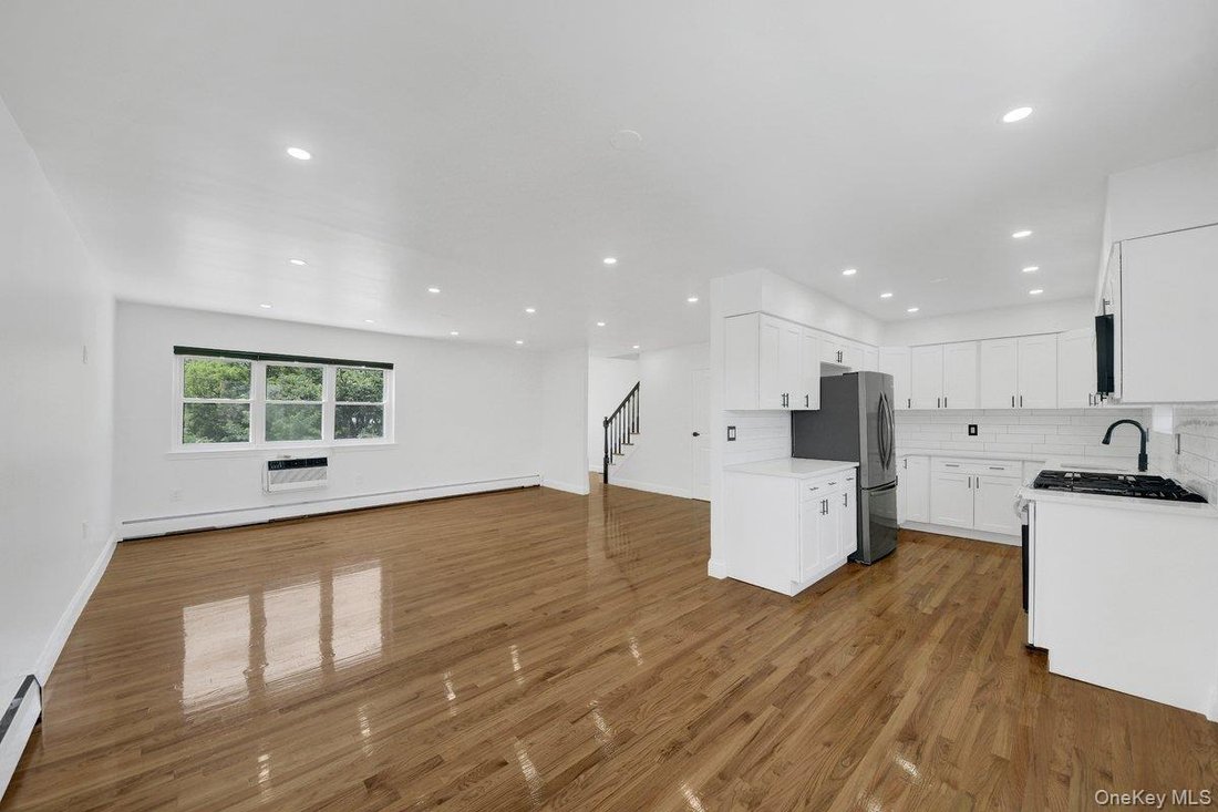 House in New York, New York, United States 3 - 18362457