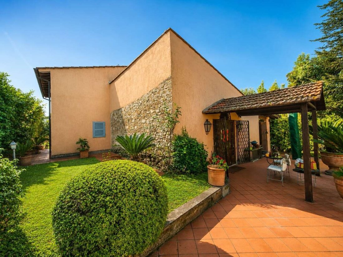 Villa in Capena, Lazio, Italy 3 - 17069607
