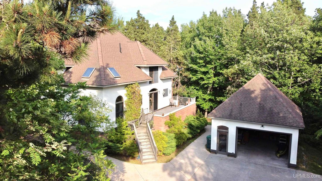 House in Allouez, Michigan, United States 1 - 18366817