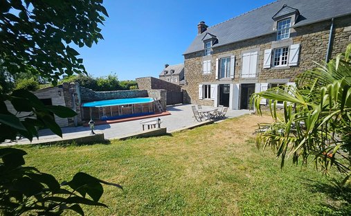 House in Pleudihen-sur-Rance, Brittany, France 1