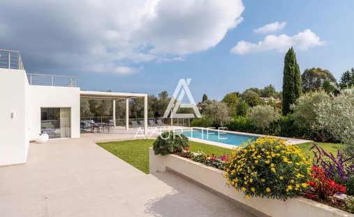 House in Le Port, Villefranche-sur-Mer, France 1