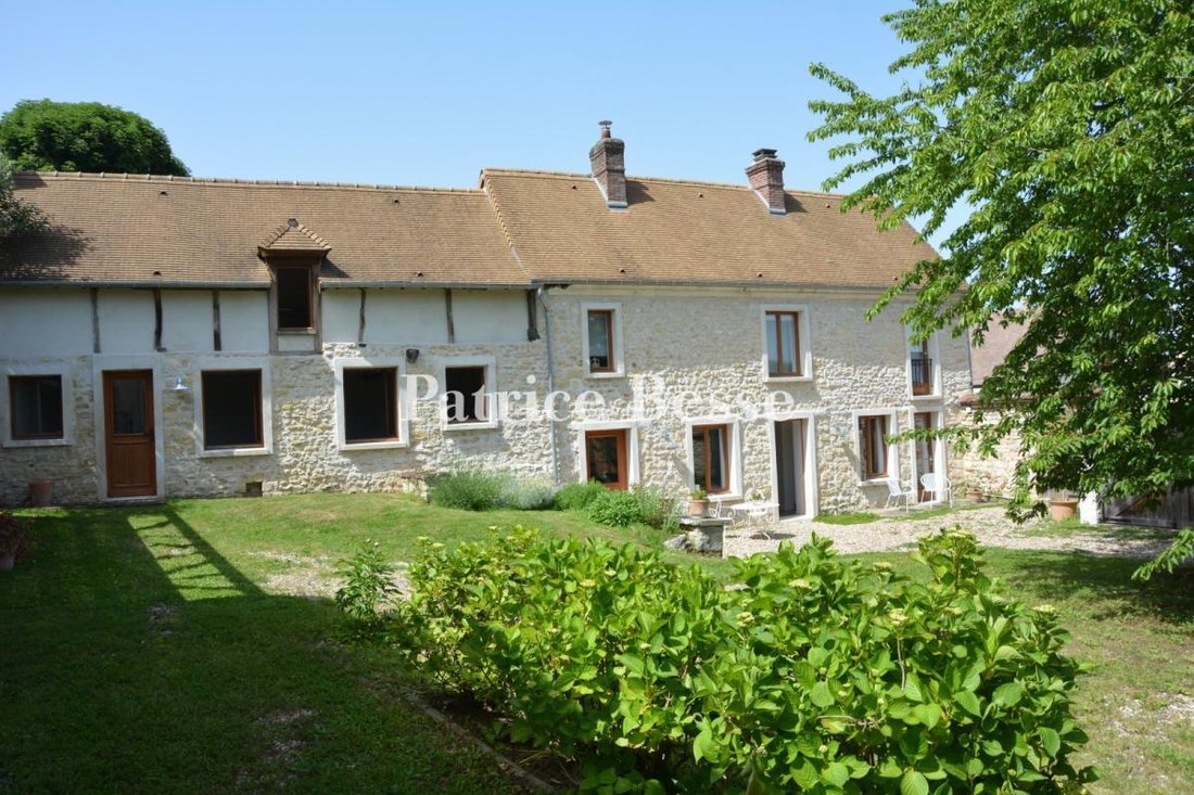 Farm Ranch in Dardez, Normandy, France 1 - 18365696