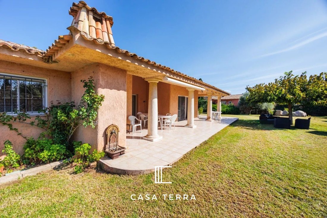 Villa in Porto-Vecchio, Corsica, France 2 - 18363819