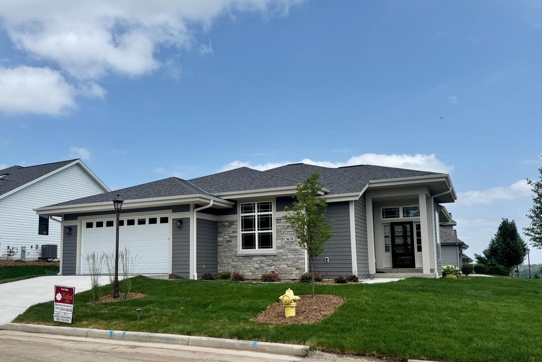House in Waukesha, Wisconsin, United States 1 - 18365542