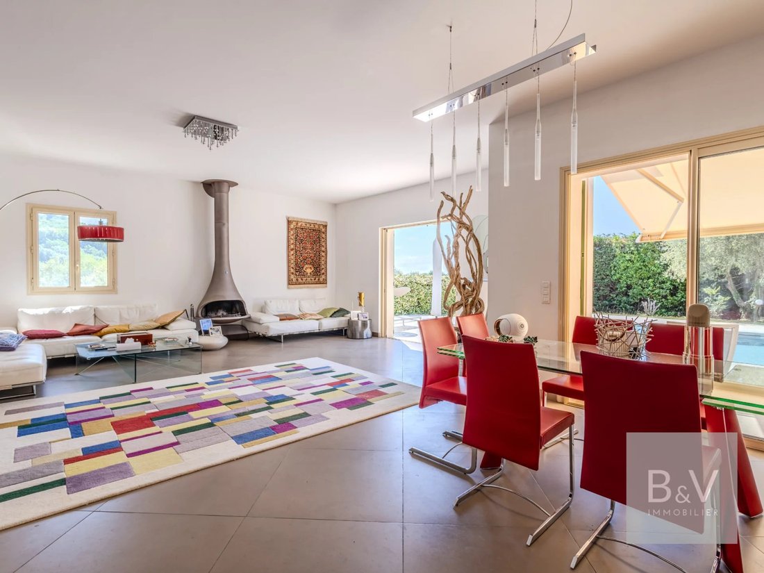 Villa in Grasse, Provence-Alpes-Côte d'Azur, France 4 - 18363806