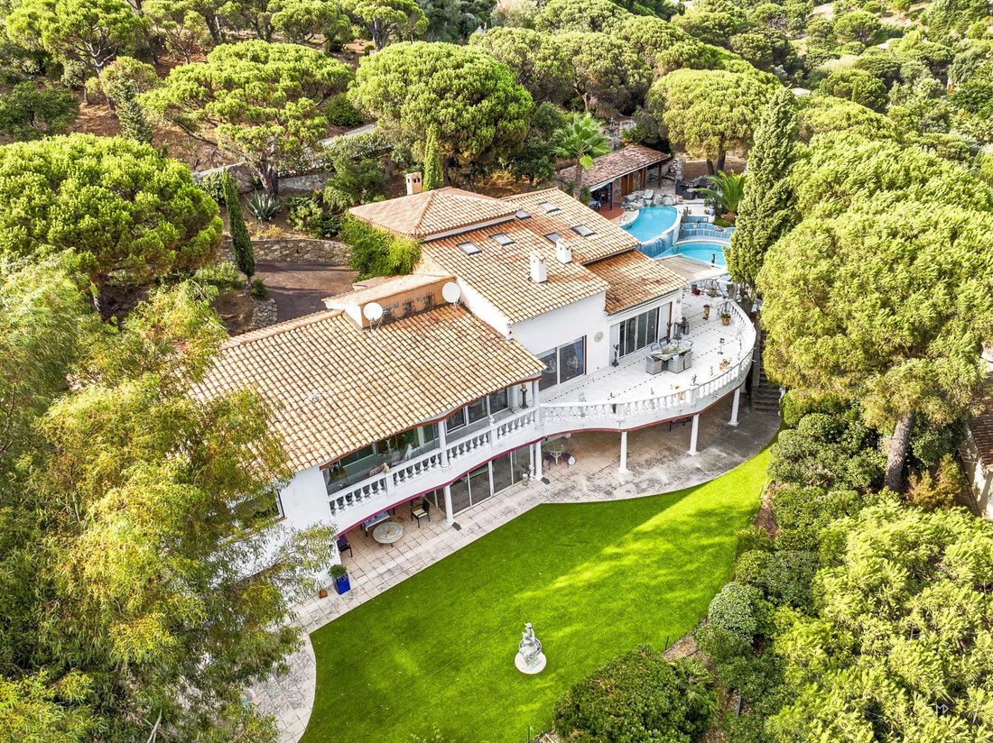 Villa in Ville-Les Saquedes-Le Bouillonnet, Sainte-Maxime, France 4 - 18363928