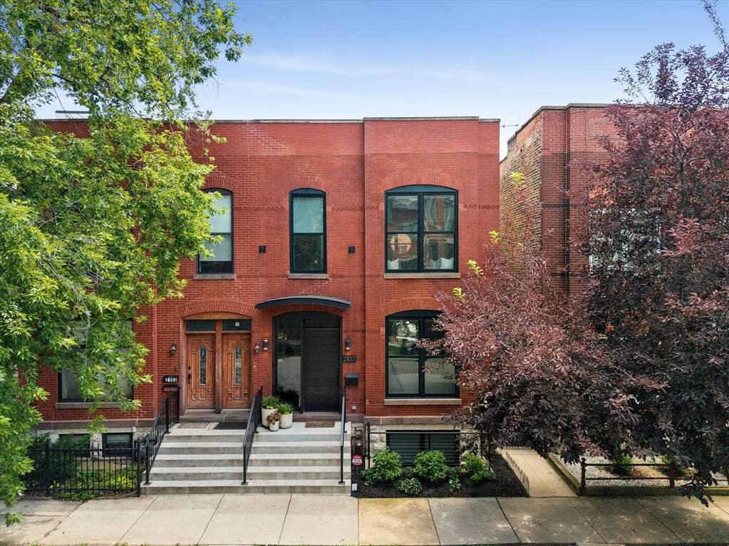 House in Chicago, Illinois, United States 1 - 18369765