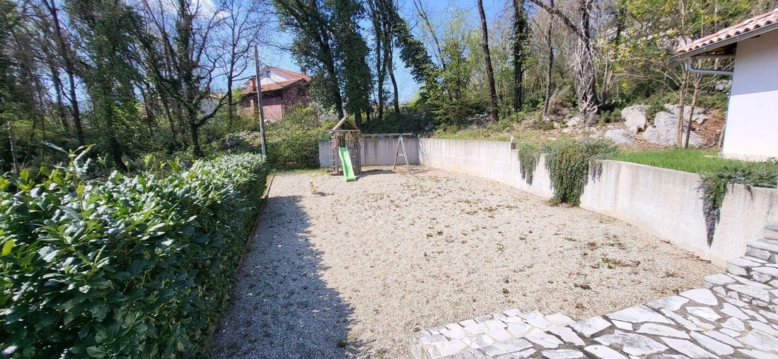 Villa in Mjesni odbor Kastav, Grad Kastav, Primorje-Gorski Kotar County 4 - 18366916