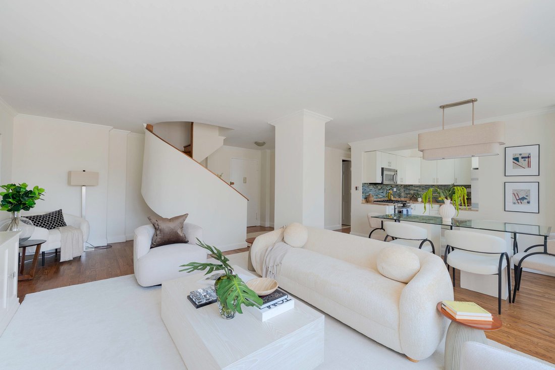 Condo in New York, New York, United States 1 - 18367050
