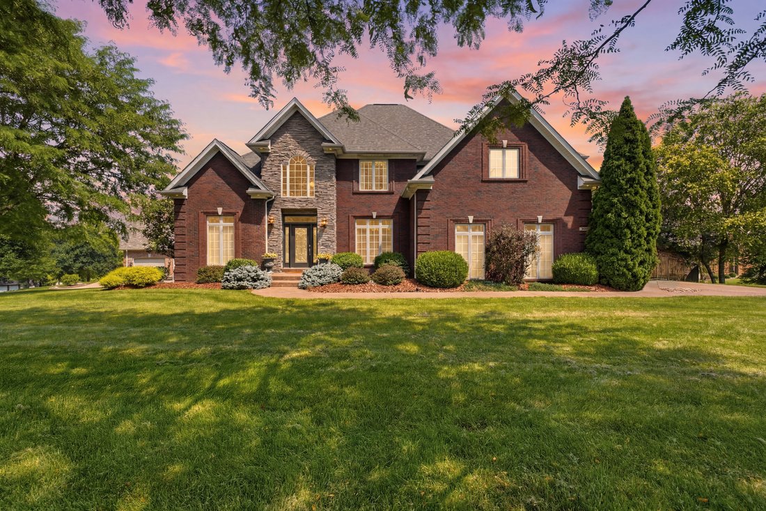 House in Watterson Park, Kentucky, United States 2 - 18361700