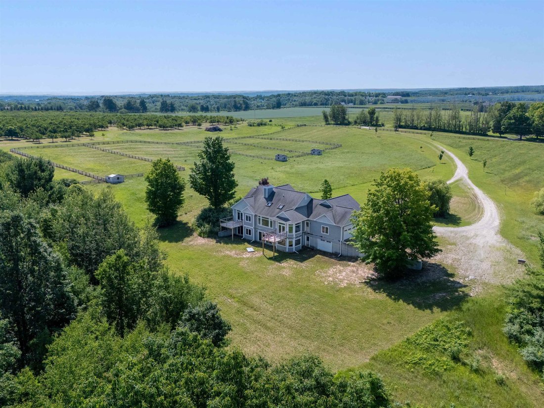 House in Williamsburg, Michigan, United States 2 - 18346328
