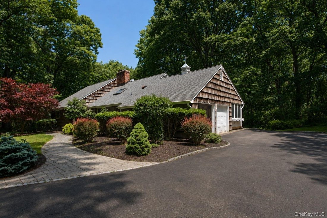 House in Port Jefferson, New York, United States 2 - 18366405