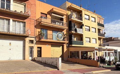 Haus in Quart, Katalonien, Spanien 1