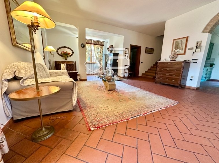 Villa in San Giuliano Terme, Tuscany, Italy 3 - 18361939