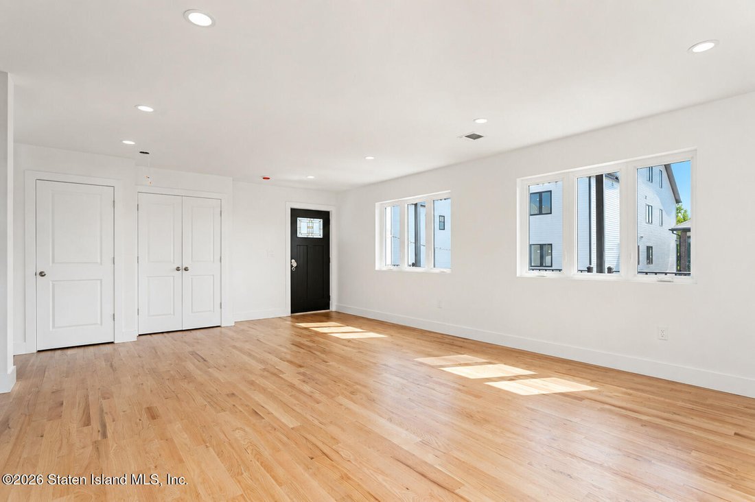 House in New York, New York, United States 4 - 18365199