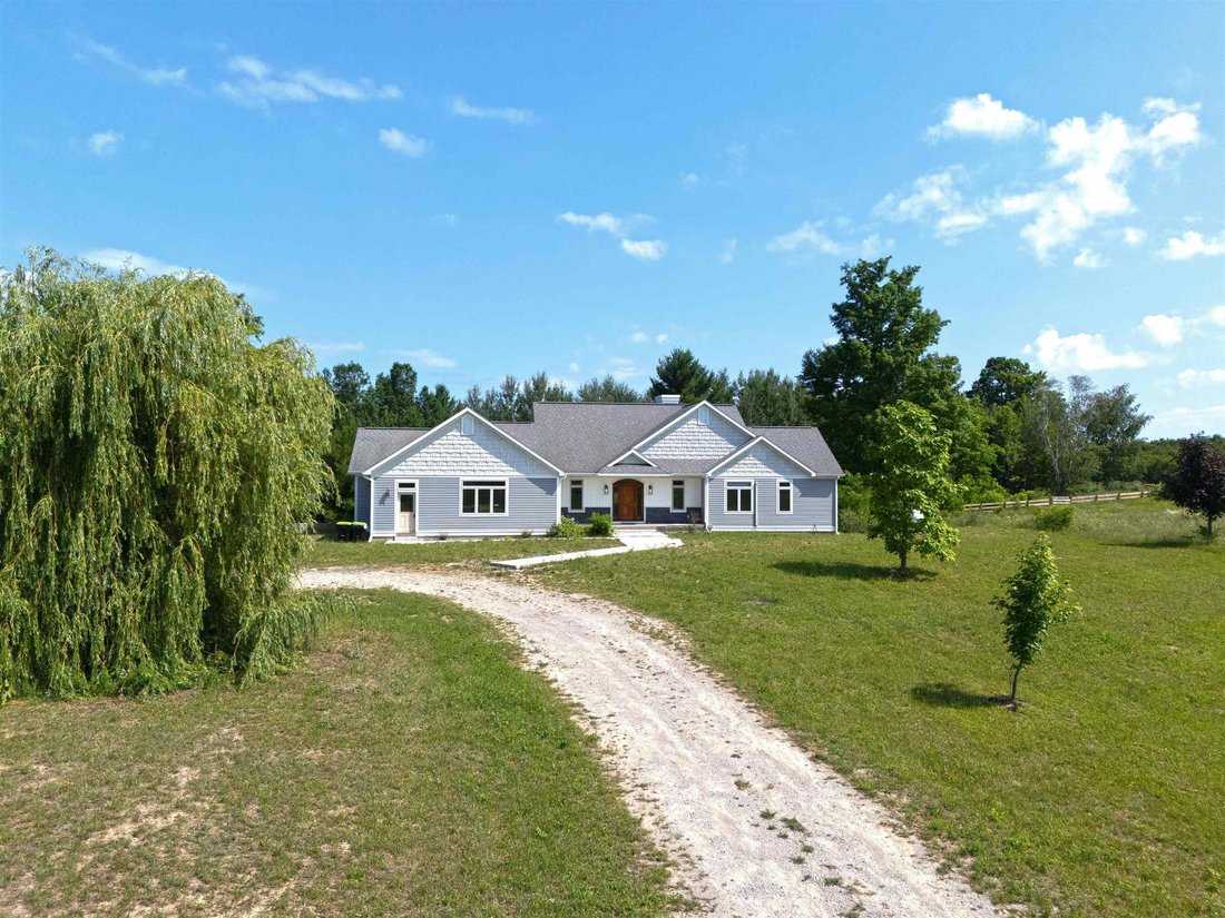 House in Williamsburg, Michigan, United States 4 - 18346328