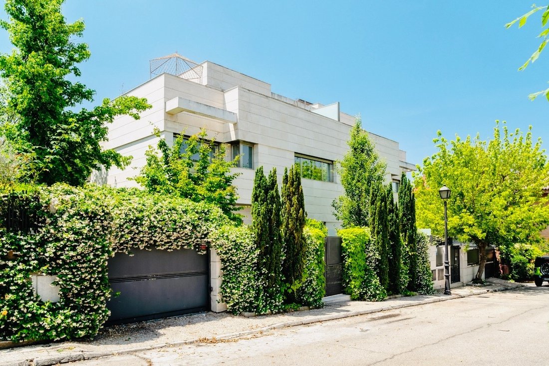 Villa in Moncloa-Aravaca, Madrid, Spain 2 - 18362758