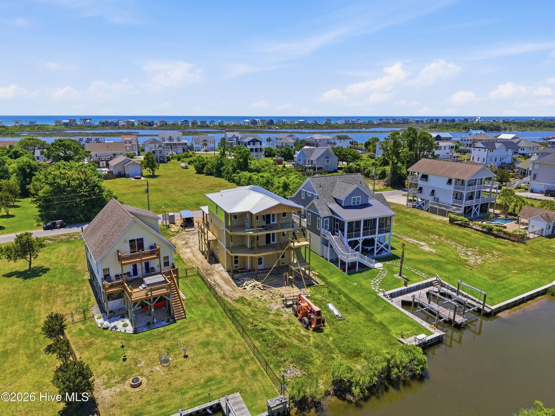 House in North Topsail Beach, North Carolina, United States 3 - 18266072