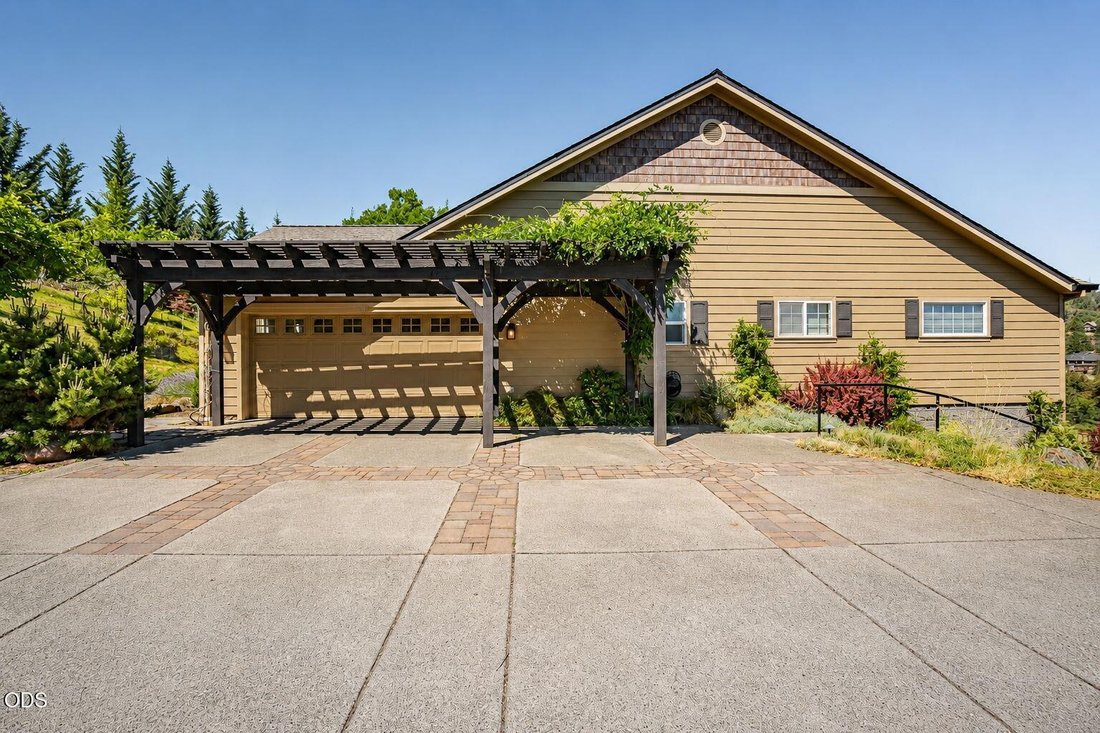 House in Talent, Oregon, United States 3 - 18365116