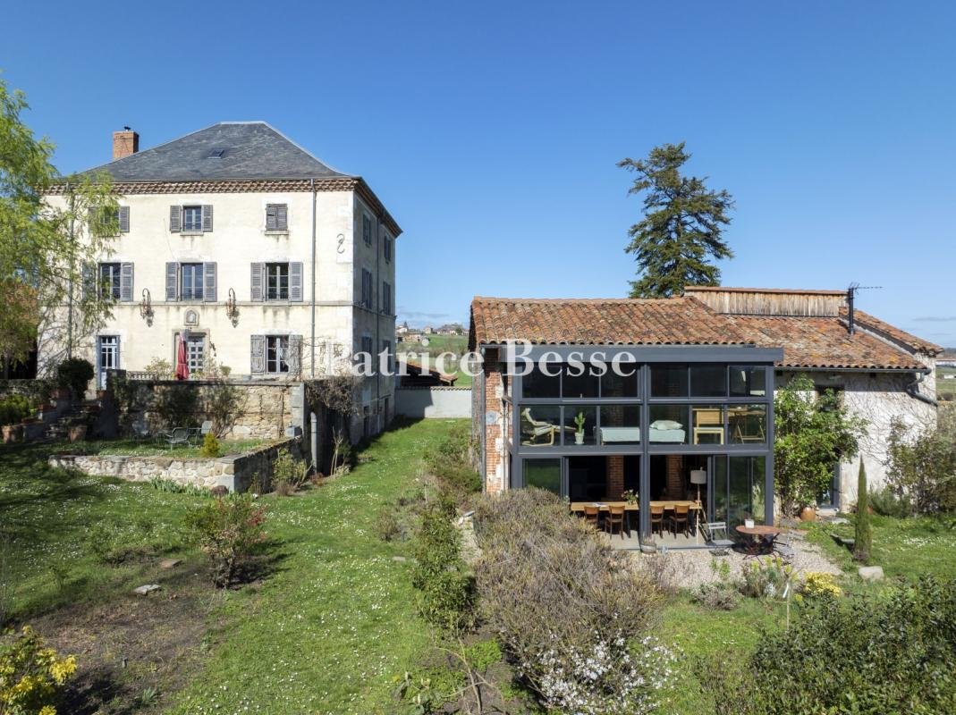 House in Marcilly-le-Châtel, Auvergne-Rhône-Alpes, France 1 - 18365722