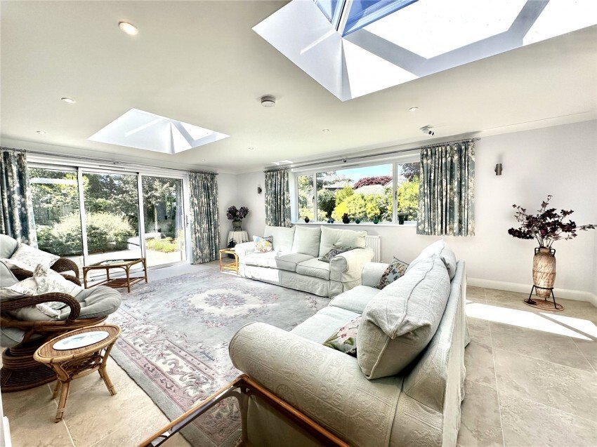 House in Lymington, England 3 - 18361962