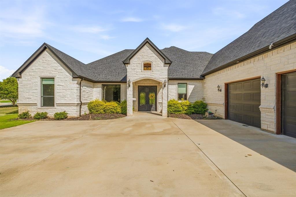 House in Granbury, Texas, United States 3 - 17861904