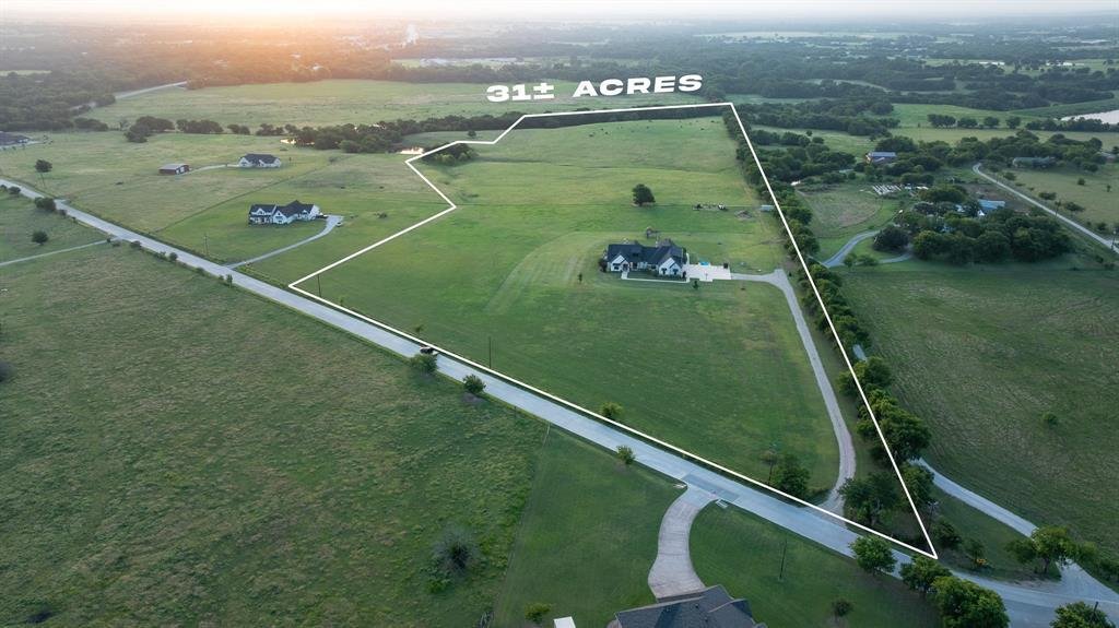 House in Sanger, Texas, United States 1 - 18322185