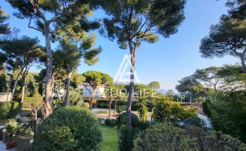 Villa in Saint-Jean-Cap-Ferrat, Provence-Alpes-Côte d'Azur, France 1