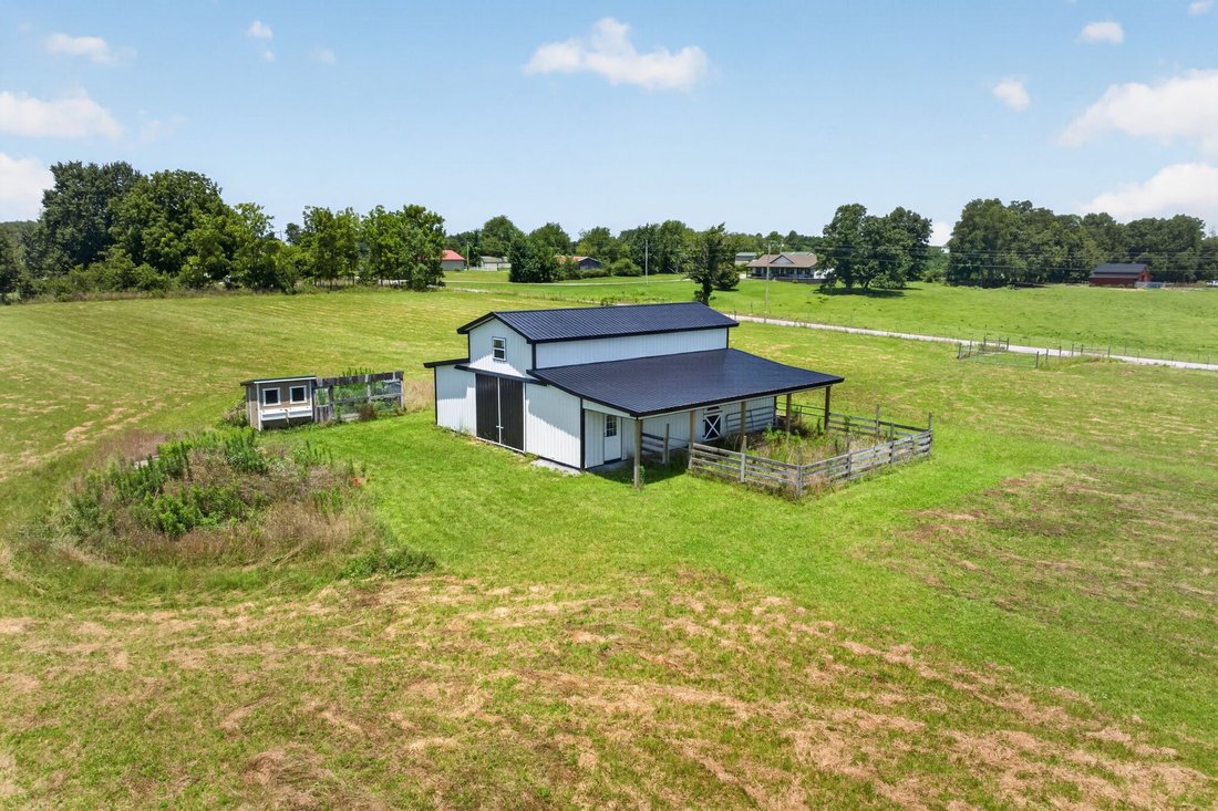 House in Jamestown, Tennessee, United States 3 - 18365767