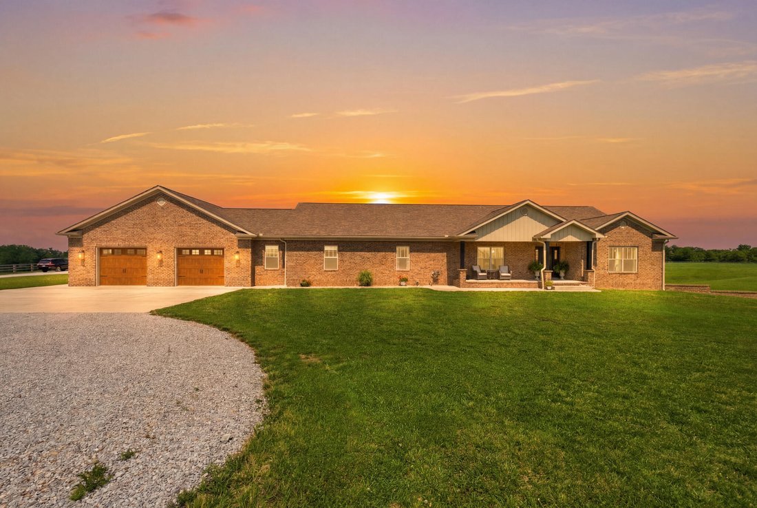 House in Mount Sterling, Kentucky, United States 1 - 18362459