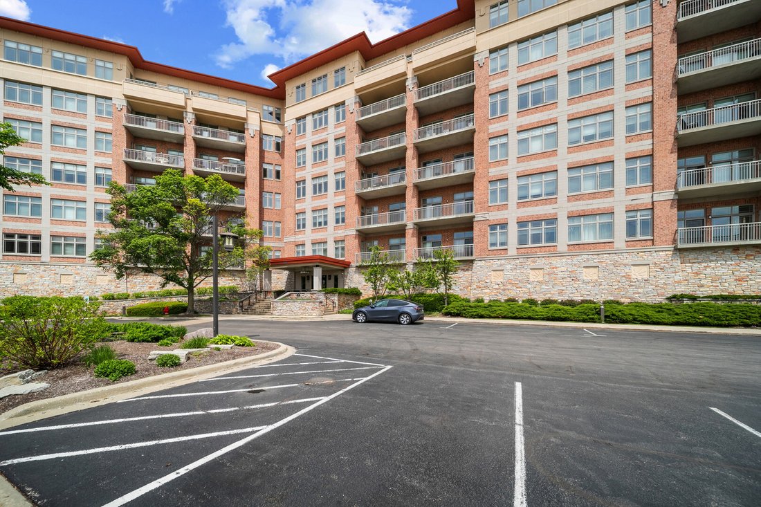 Condo in Wheeling, Illinois, United States 1 - 18365668