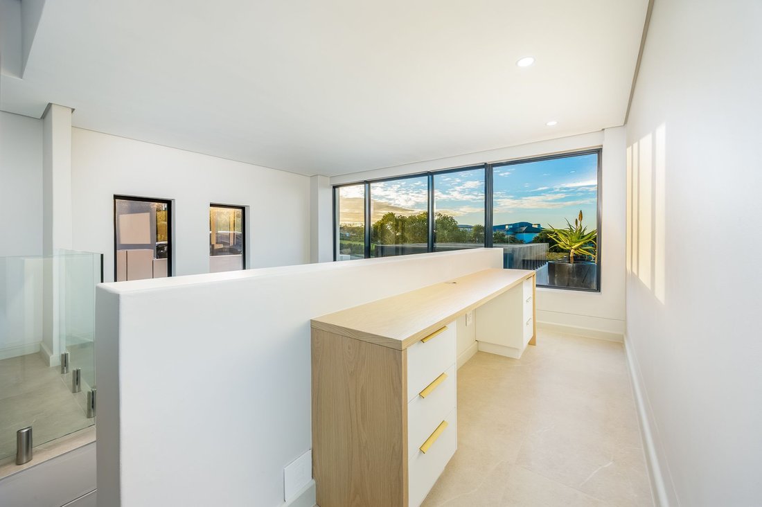 House in City Centre, Cape Town, South Africa 5 - 18369526