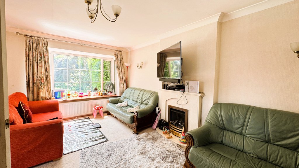 House in Adel, Leeds, England 3 - 18363958