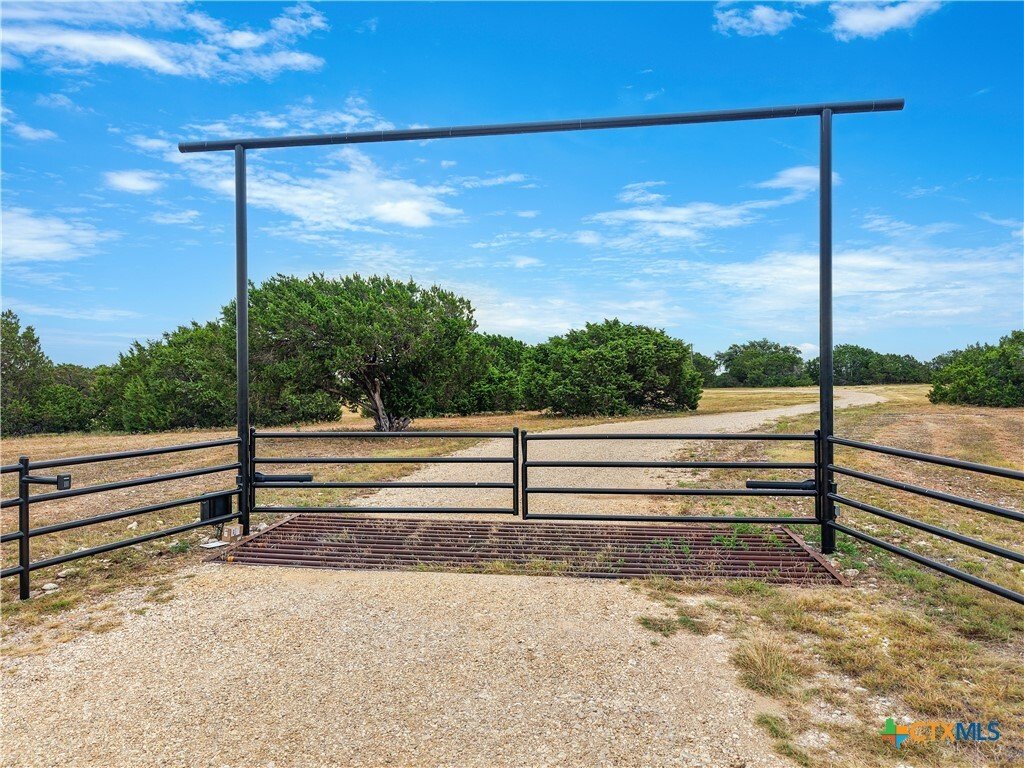 House in Crawford, Texas, United States 3 - 18342214