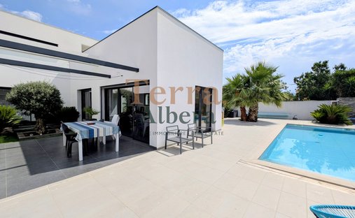 House in Laroque-des-Albères, Occitania, France 1