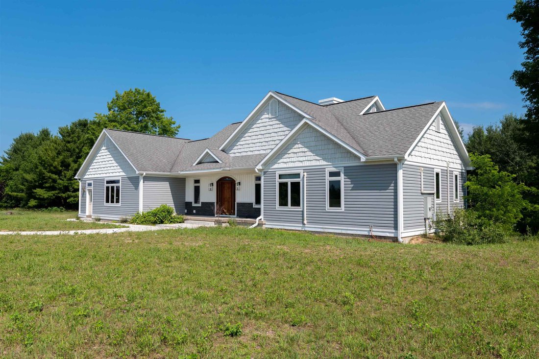 House in Williamsburg, Michigan, United States 1 - 18346328