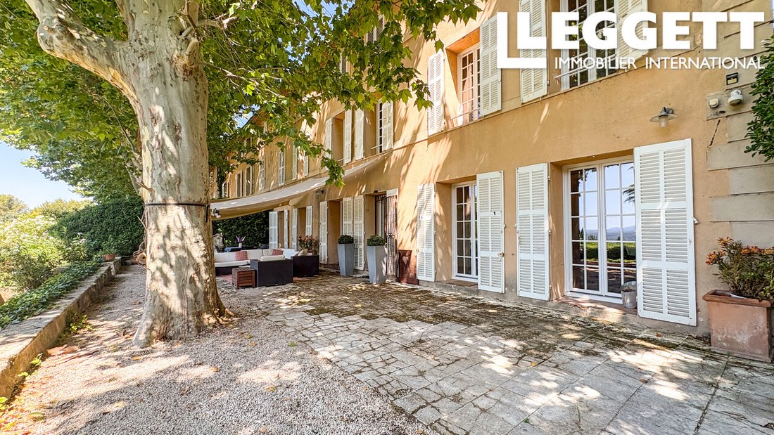 Apartment in Comtale-Cente-Cours Mirabeau, Aix-en-Provence, France 1 - 18355620