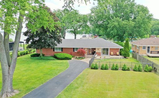 House in Johnsburg, Illinois, United States 1