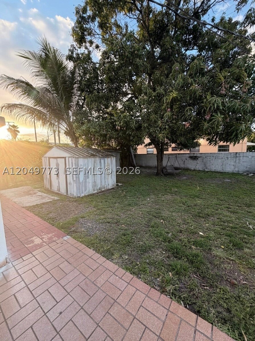 House in Hialeah, Florida, United States 2 - 18366123