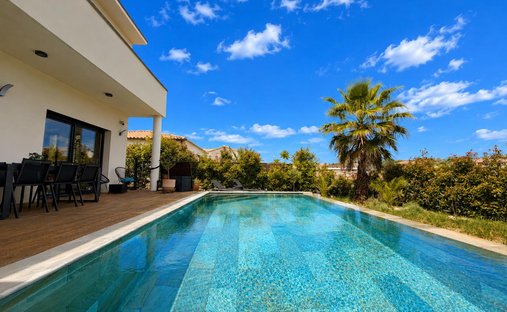House in Camplanier, Nimes, France 1