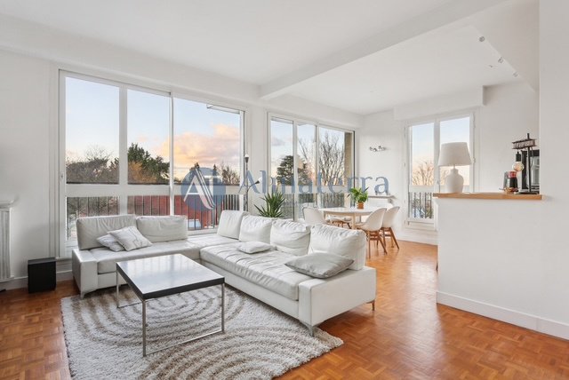 Apartment in Côte Saint Louis, Garches, France 2 - 18365867
