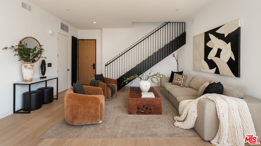 Los Angeles, California, United States 4 - 18367044